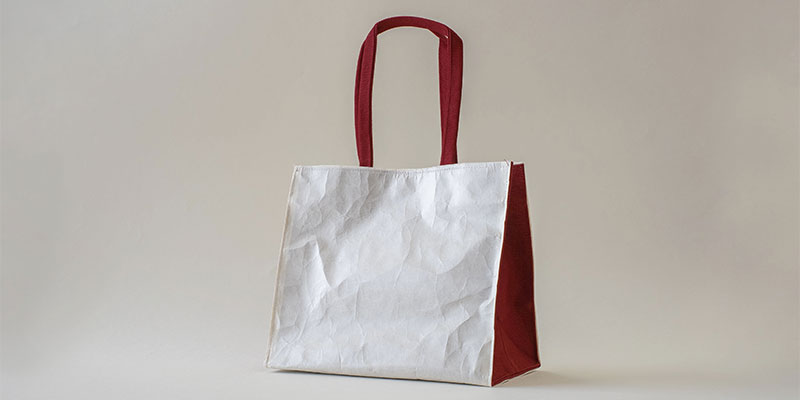 東秩父村和紙の里で販売している大河原和紙とコラボした紙作（しづく）トートバッグ